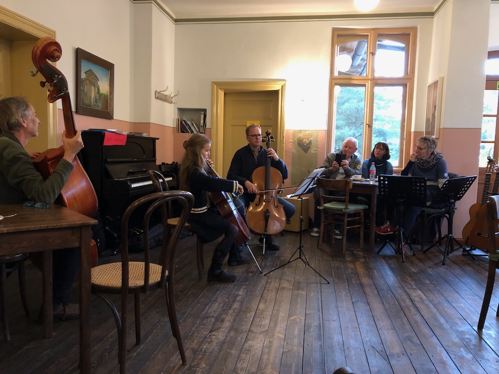 MUSIKSTREUSEL-CAFÉ